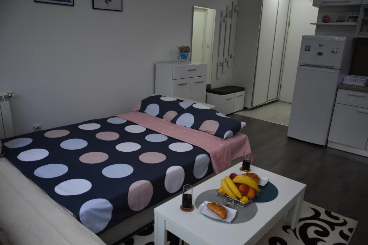Blue Corner Apartment Skopje Esterno foto